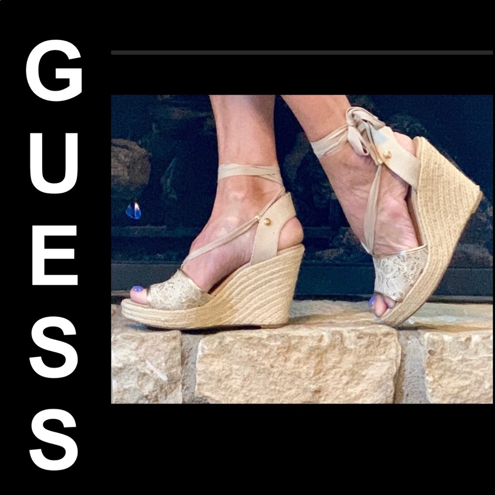 NWOT Guess Eylyna Wedges